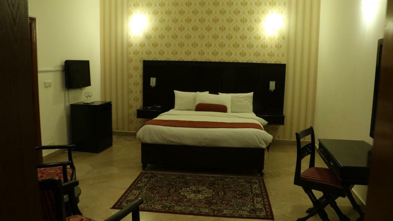 The Royal Manor Panzió Iszlámábád Kültér fotó